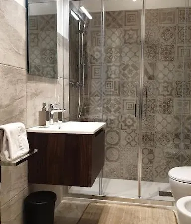 Elegante - Colosseo Rome