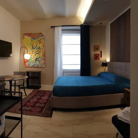 Elegante - Colosseo Rome